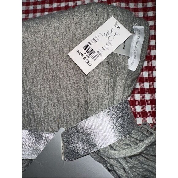 New York & Company Gray scarf lightweight NWT - Picture 2 of 3